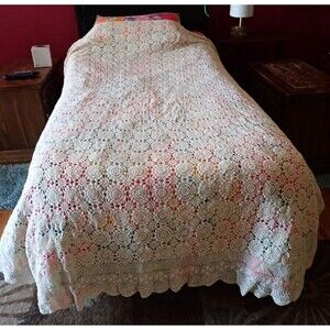 Crochet Lace White Bedspread Coverlet Twin Size Ivory Flower Popcorn 67" x  82"